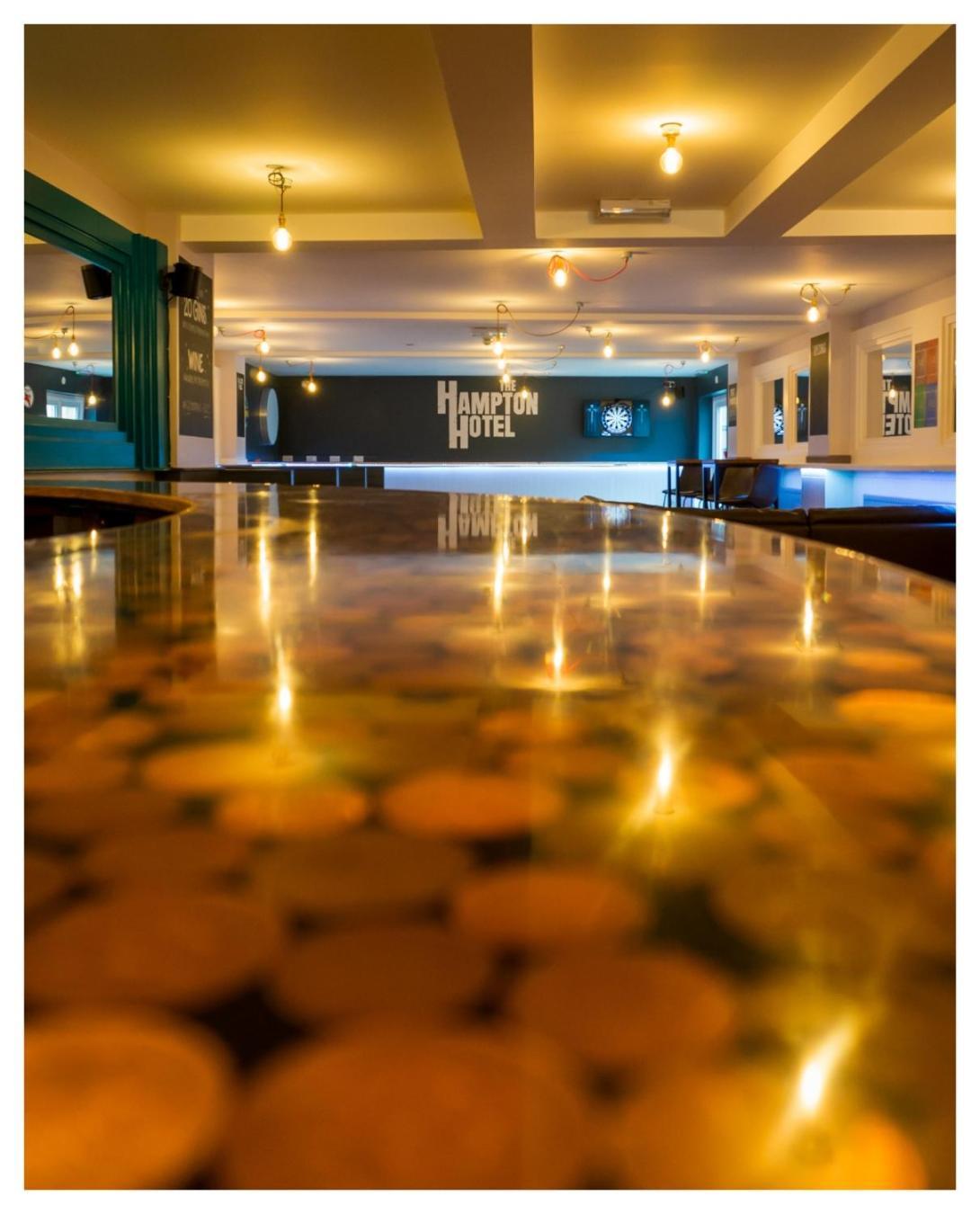 Hampton Hotel & Restaurant Лландриндод-Уэлс Экстерьер фото
